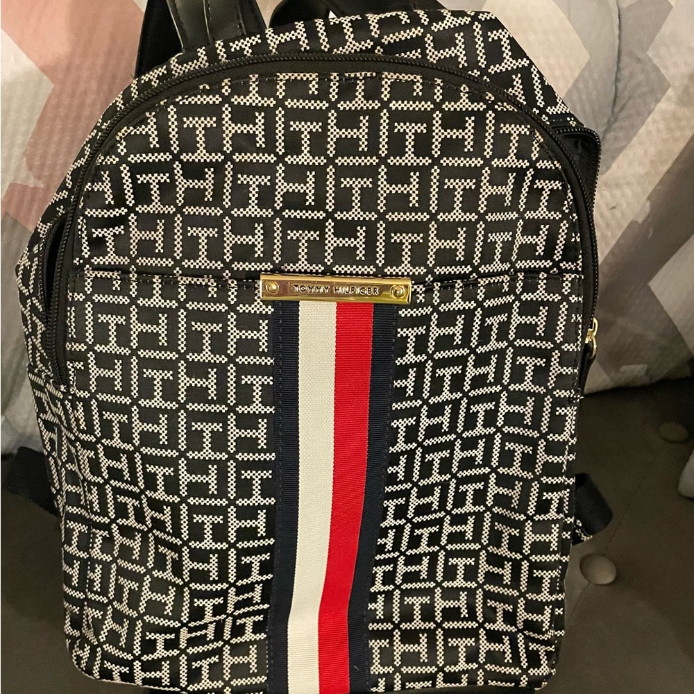 Tommy Hilfiger back pack! Great condition